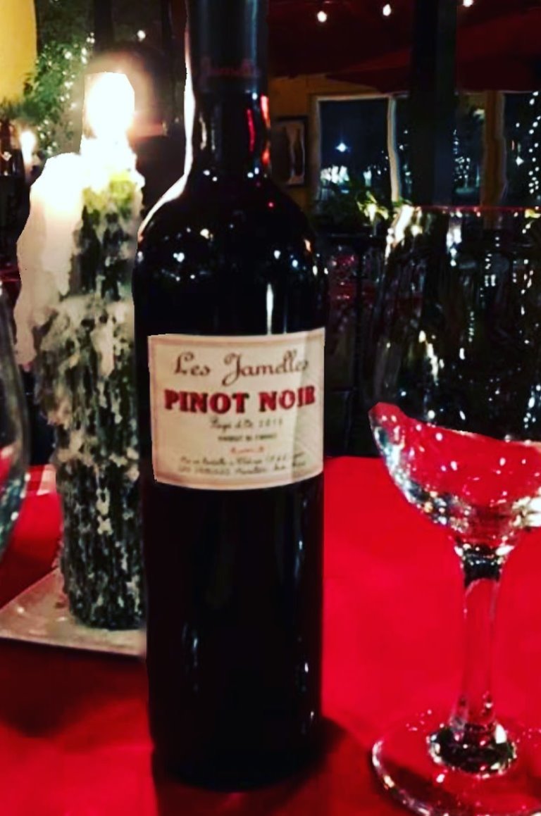 Wine and bar at Le Bistro